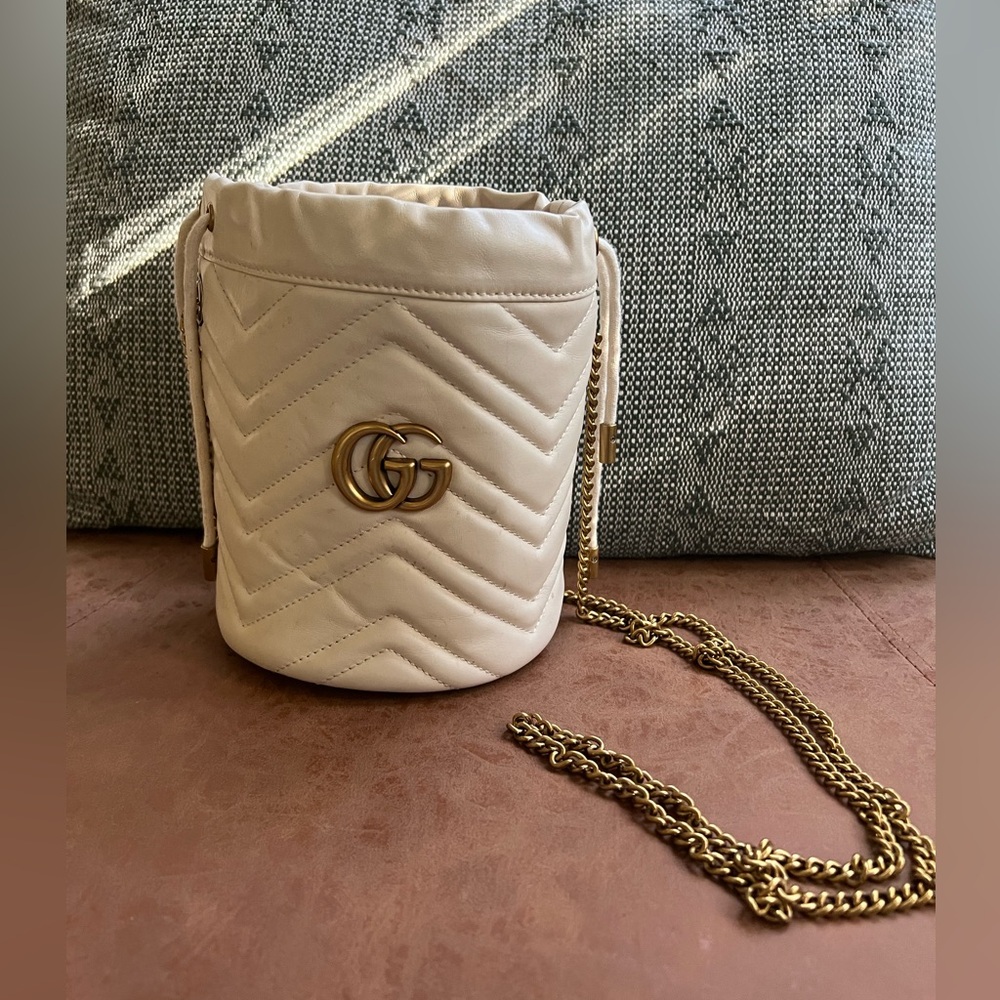 Bucket bag